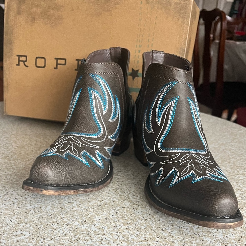 Roper Dark Brown Boots with Vibrant Blue Stitching
